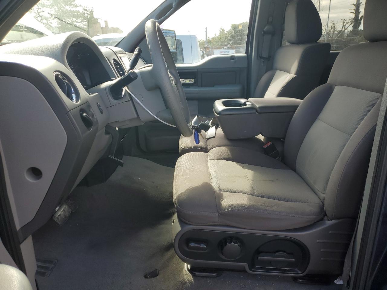 2004 Ford F-150 VIN 1FTPW14544KC92965 Copart auction photo, vandalism damage thumbnail 7