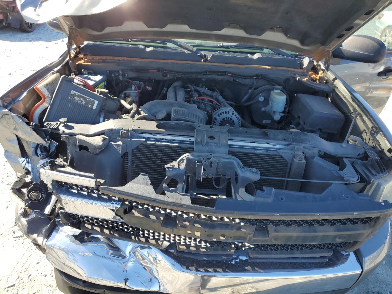 2007 Chevrolet Silverado VIN 1GCEK19047Z573367 Copart auction photo, front end damage thumbnail 11