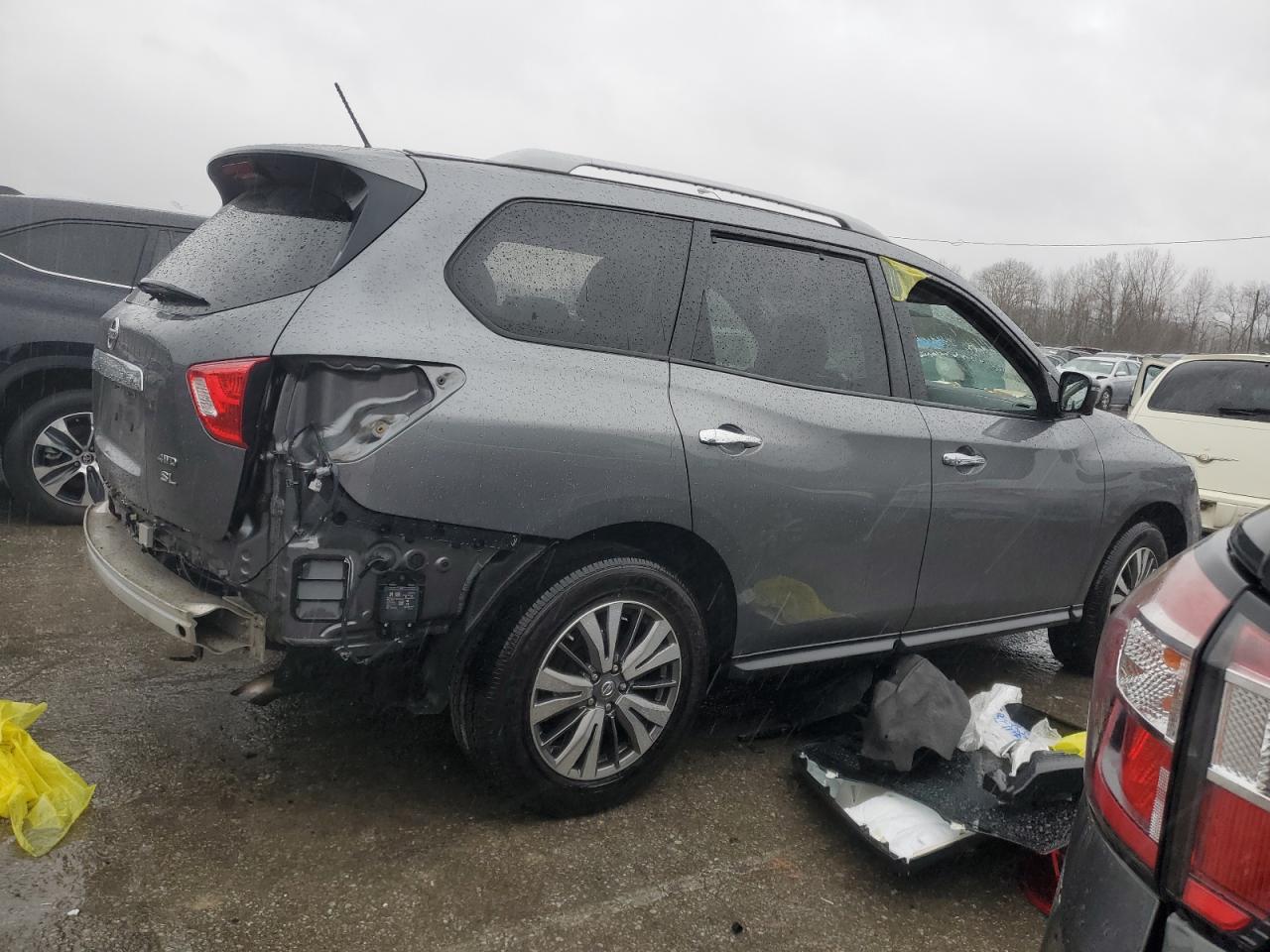2018 Nissan Pathfinder VIN 5N1DR2MM6JC637440 Copart auction photo, all over damage thumbnail 3