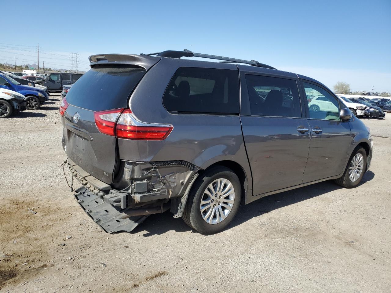2015 Toyota Sienna VIN 5TDYK3DC5FS626684 Copart auction photo, rear end damage thumbnail 3
