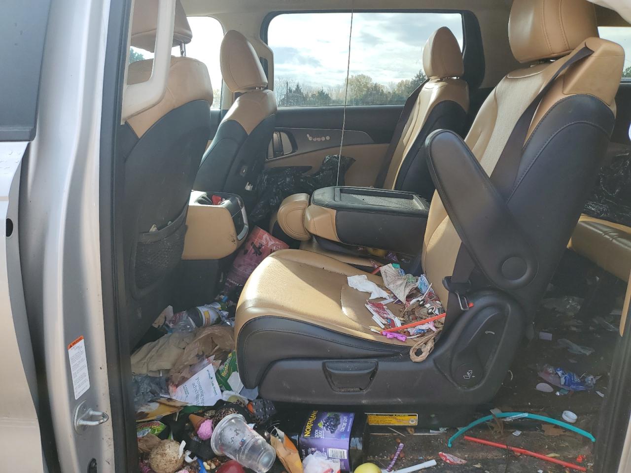 2022 KIA Carnival VIN KNDNB4H33N6117811 Copart auction photo, side / front end damage thumbnail 11