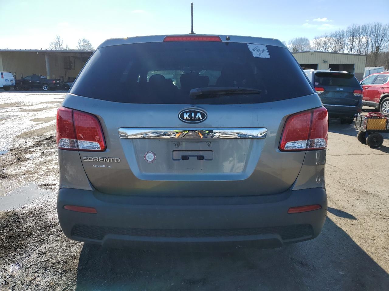2013 KIA Sorento VIN 5XYKTDA60DG367197 Copart auction photo, minor dent/scratches damage thumbnail 6