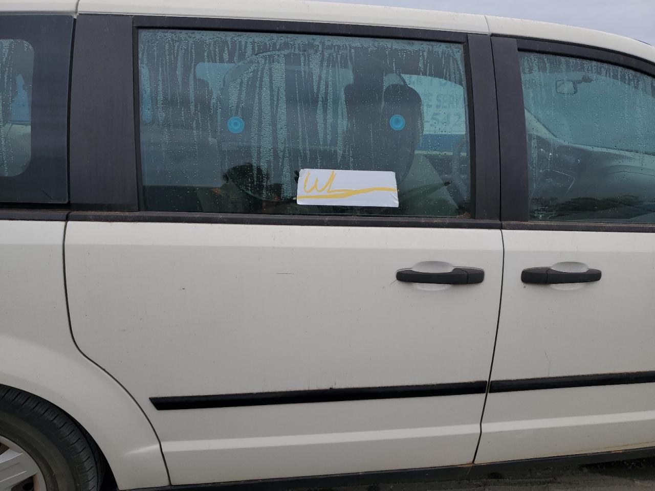 2013 Dodge Caravan VIN 2C4RDGBG1DR586623 Copart auction photo, water/flood / minor dent/scratches damage thumbnail 13