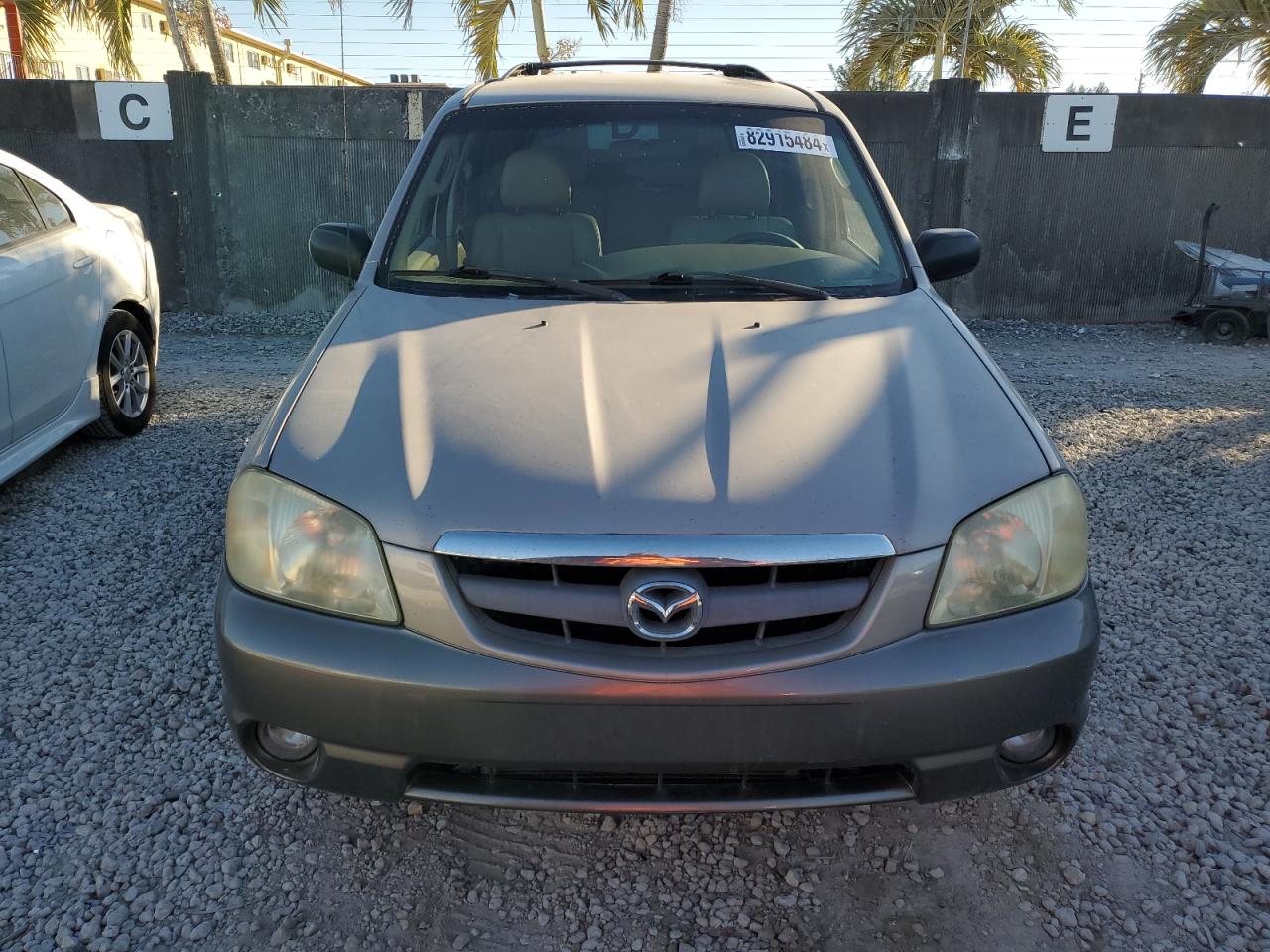 2002 Mazda Tribute VIN 4F2YU091X2KM22268 Copart auction photo, mechanical damage thumbnail 5