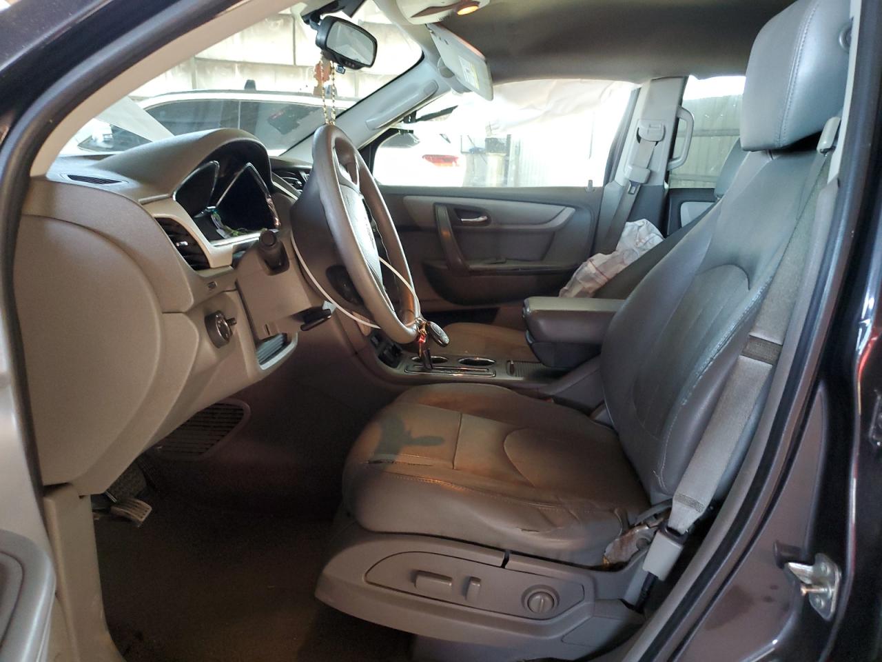2015 Chevrolet Traverse VIN 1GNKRFKD2FJ386223 Copart auction photo, side / front end damage thumbnail 7