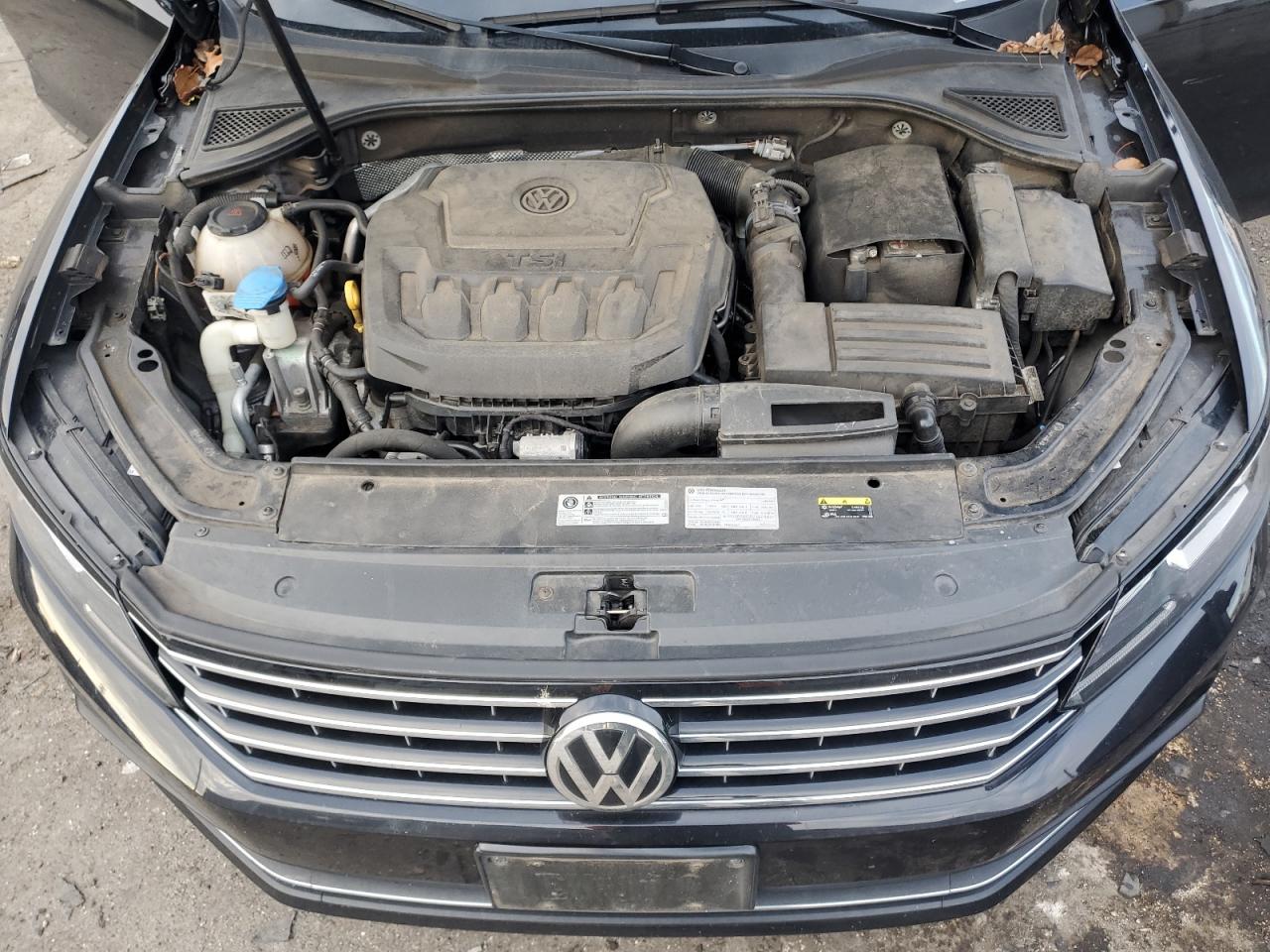 2018 Volkswagen Passat VIN 1VWBA7A32JC017290 Copart auction photo, side / minor dent/scratches damage thumbnail 13