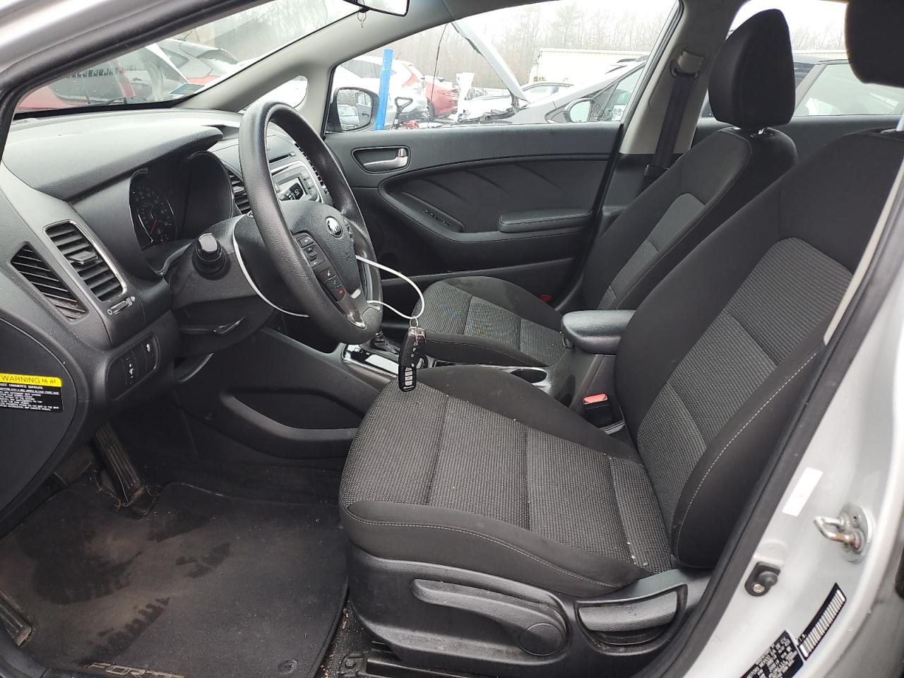 2017 KIA Forte VIN 3KPFK4A79HE129820 Copart auction photo, front end / minor dent/scratches damage thumbnail 7