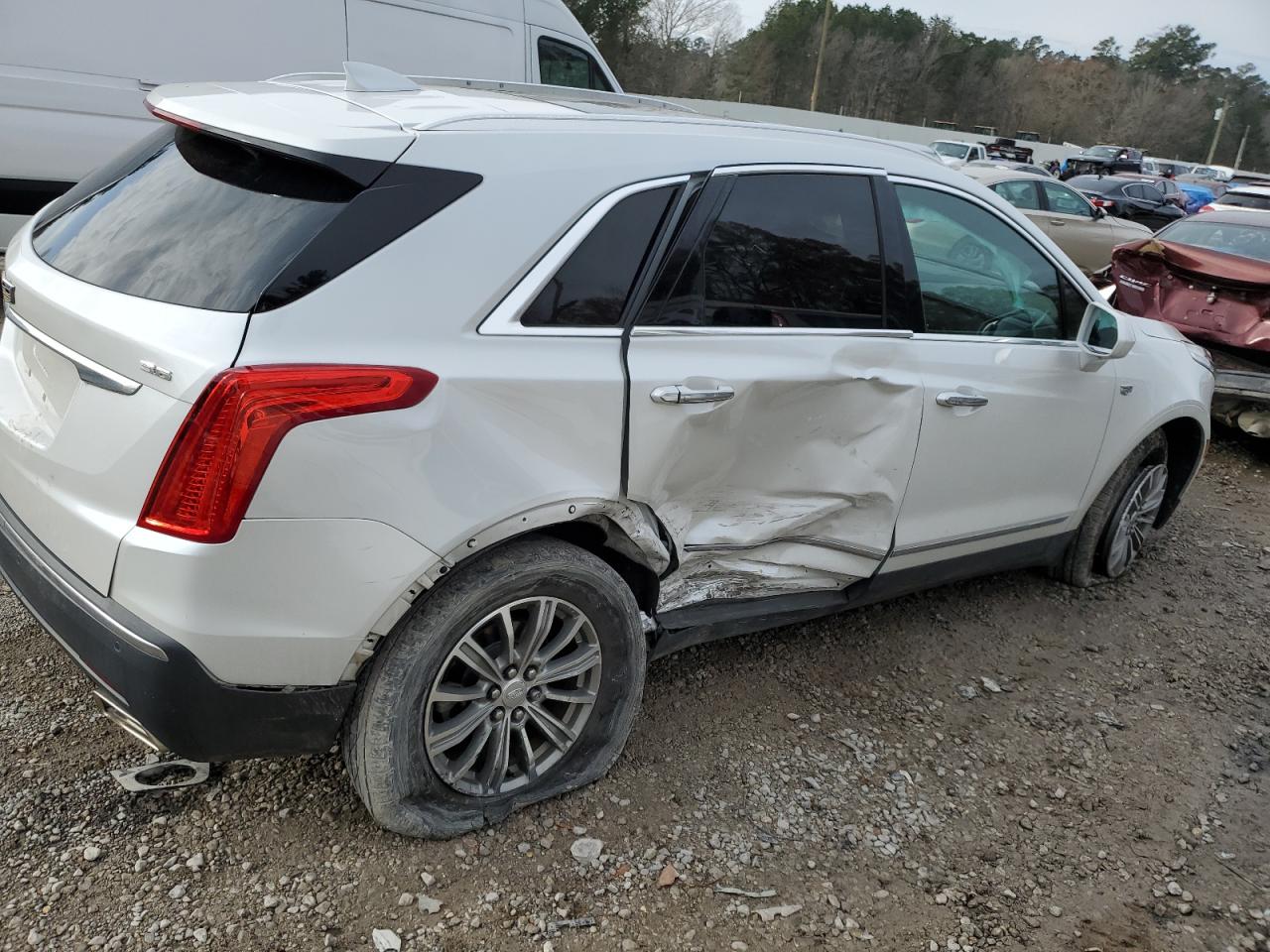 2017 Cadillac XT5 VIN 1GYKNBRS2HZ189844 Copart auction photo, side damage thumbnail 3
