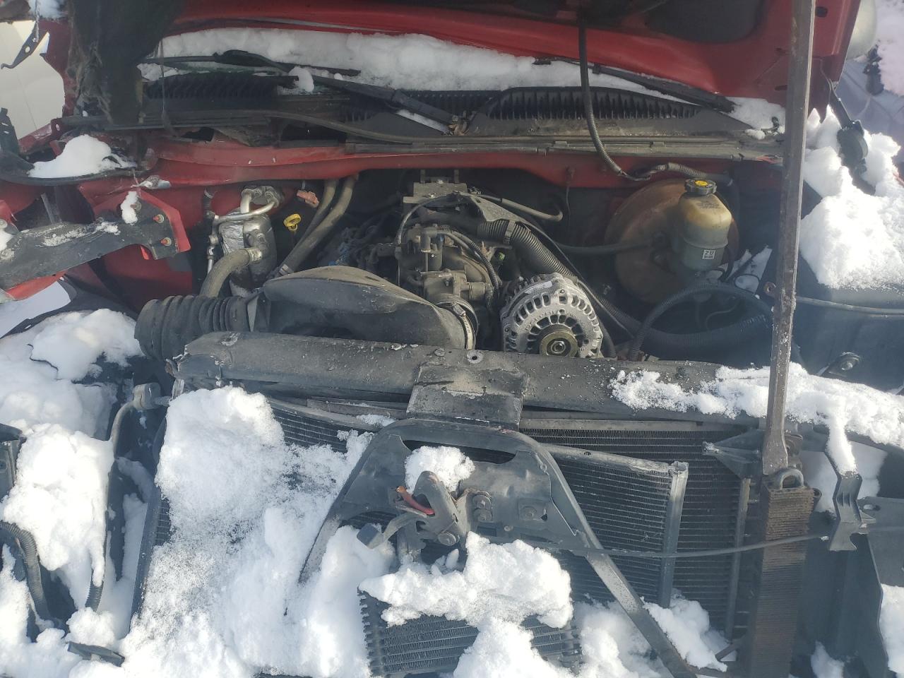 2002 Chevrolet Silverado VIN 1GCEC14VX2Z333099 Copart auction photo, all over damage thumbnail 11