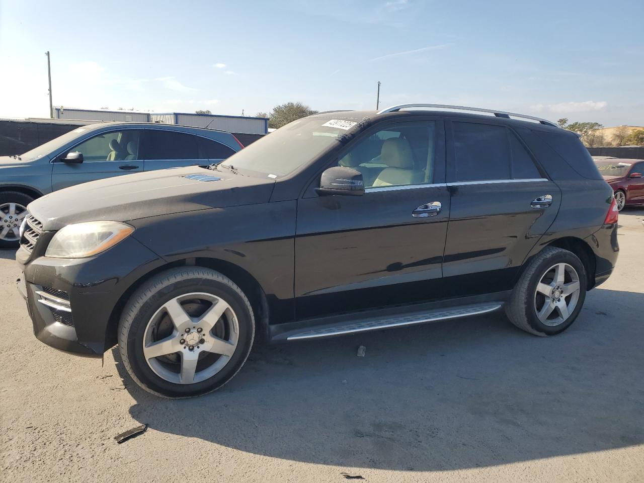 2014 Mercedes-Benz M-klasse VIN 4JGDA5JB2EA311163 Copart auction photo, front end damage thumbnail 2
