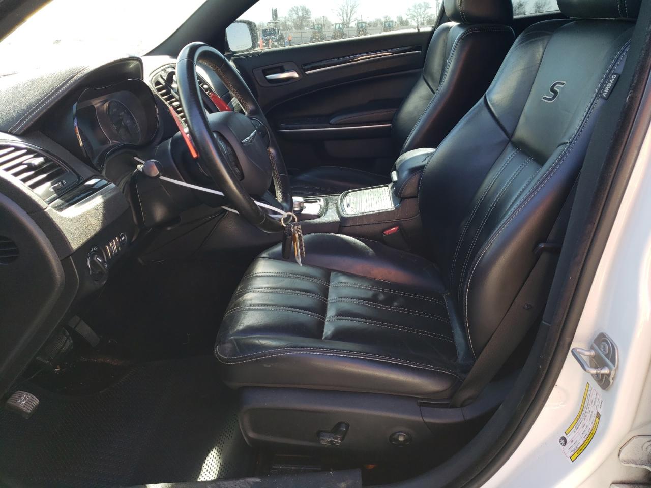 2019 Chrysler 300 VIN 2C3CCABG2KH516643 Copart auction photo, front end / undercarriage damage thumbnail 7