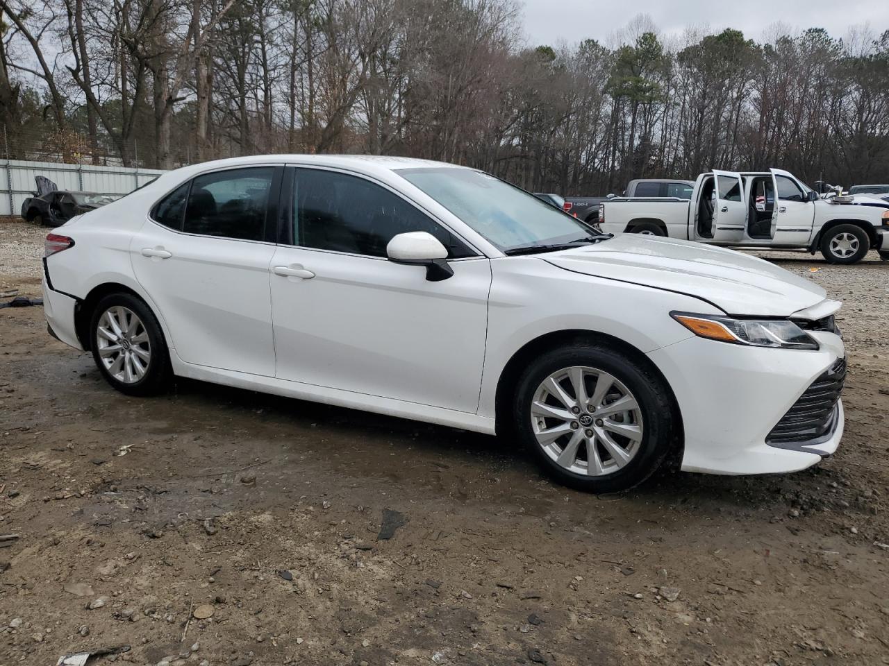 2020 Toyota Camry VIN 4T1C11AK0LU889763 Copart auction photo, rear end / front end damage thumbnail 4