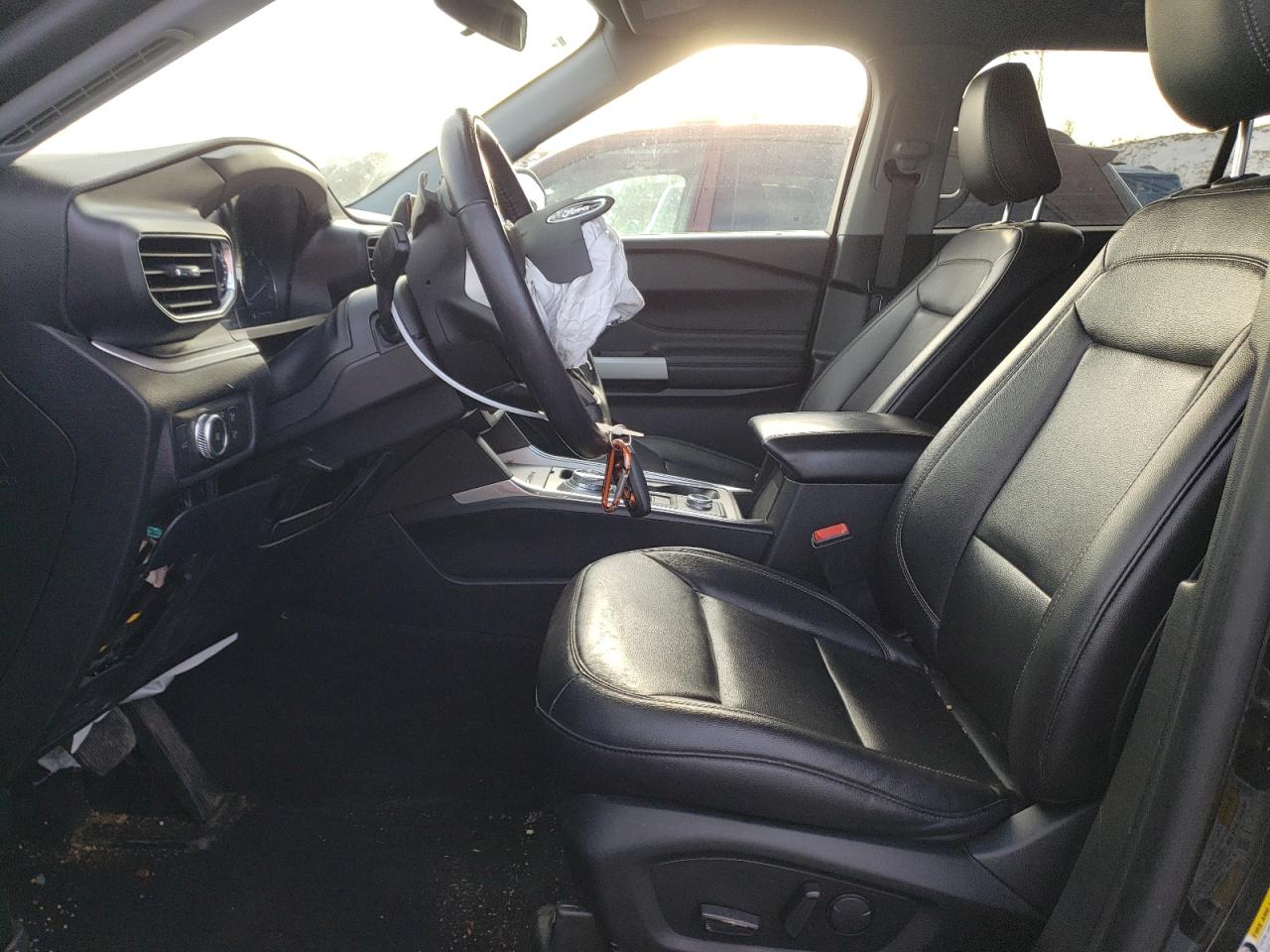 2020 Ford Explorer VIN 1FMSK8DH0LGC44370 Copart auction photo, front end / side damage thumbnail 7