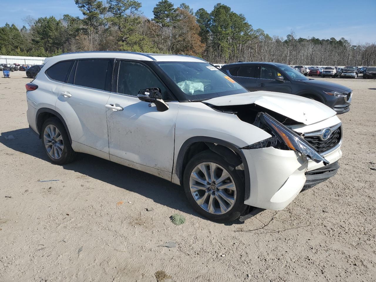 2021 Toyota Highlander VIN 5TDYARAH3MS006077 Copart auction photo, front end / side damage thumbnail 4
