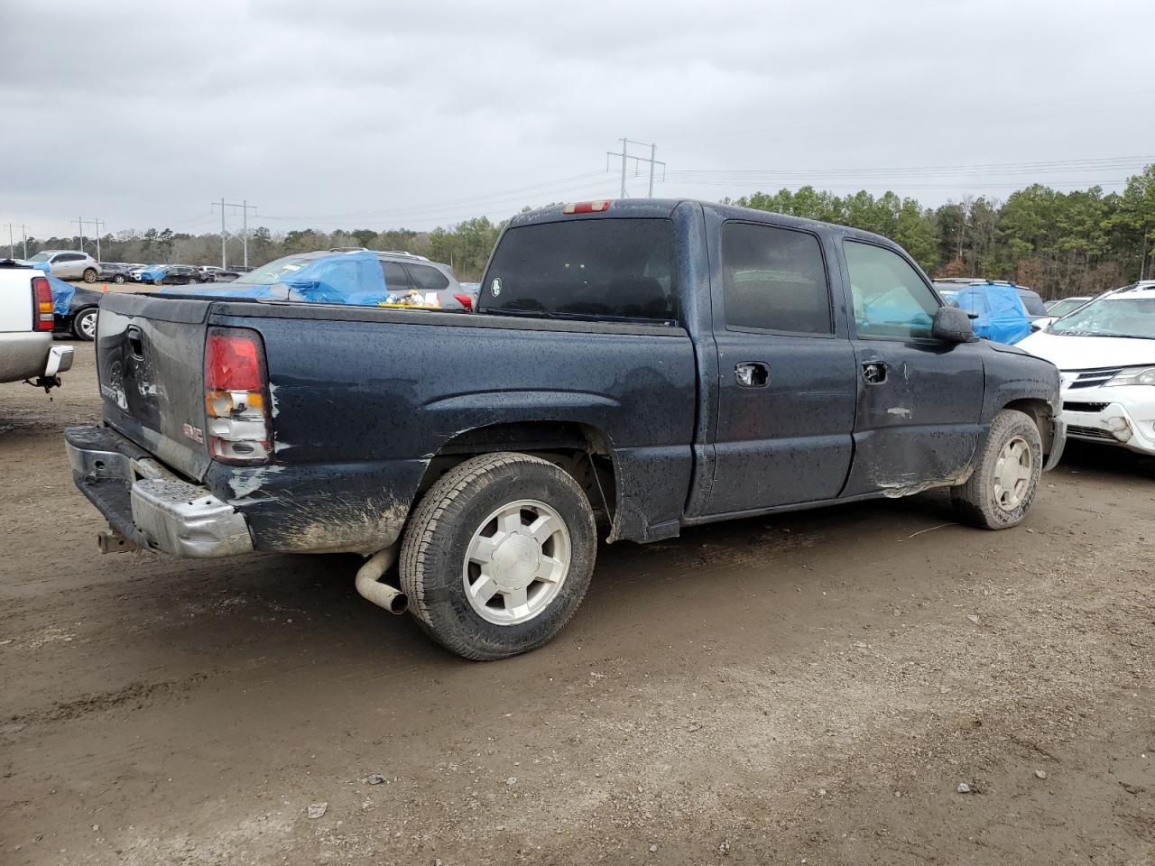 2007 GMC Sierra VIN 2GTEC13Z171140831 Copart auction photo, side damage thumbnail 3