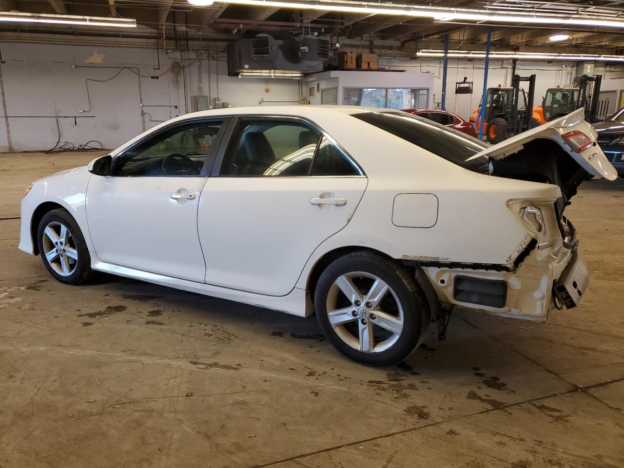 2012 Toyota Camry VIN 4T1BF1FK6CU564895 Copart auction photo, rear end / minor dent/scratches damage thumbnail 2