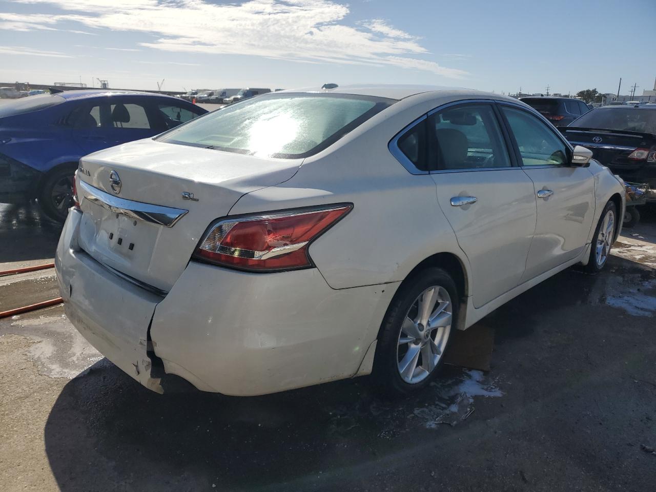 2015 Nissan Altima VIN 1N4AL3AP6FN400722 Copart auction photo, rear end / front end damage thumbnail 3