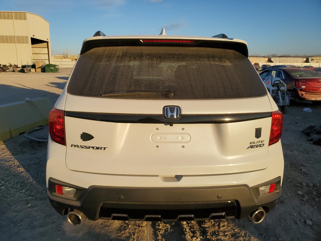2022 Honda Passport VIN 5FNYF8H08NB003466 Copart auction photo, side damage thumbnail 6
