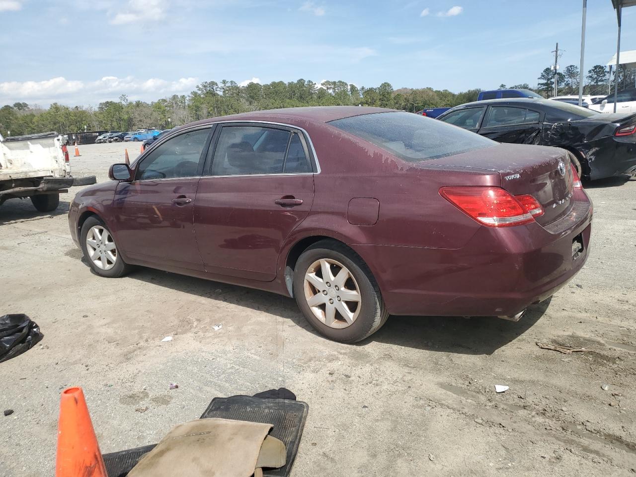 1995 Toyota Avalon VIN 4T1BK36B85U043770 Copart auction photo, normal wear damage thumbnail 2