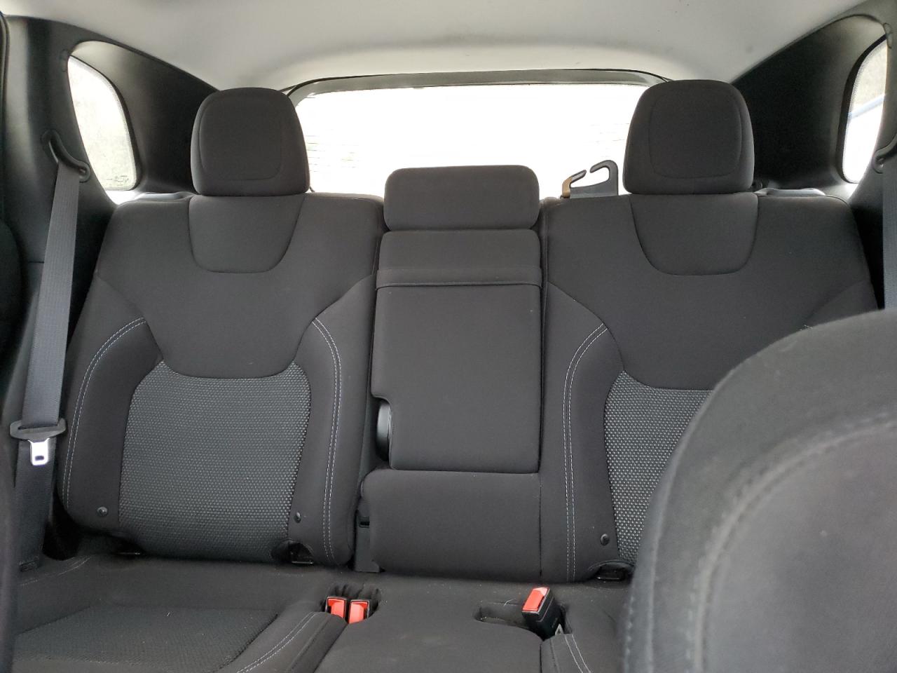 2019 Jeep Grand Cherokee VIN 1C4PJMCB4KD377779 Copart auction photo, burn - interior / rear end damage thumbnail 10