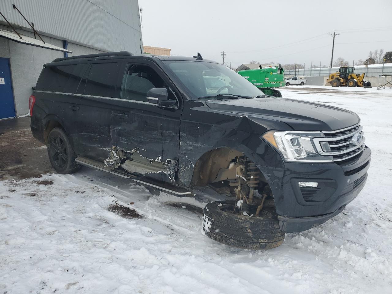 2021 Ford Expedition VIN 1FMJK1JT8MEA49626 Copart auction photo, front end / side damage thumbnail 4