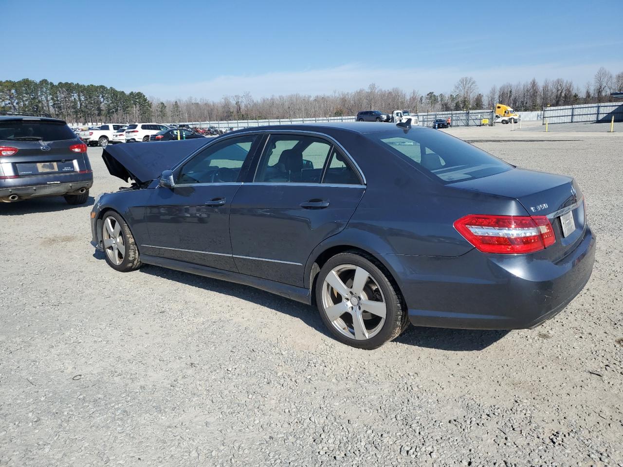 2011 Mercedes-Benz E-klasse VIN WDDHF5GB7BA374551 Copart auction photo, front end damage thumbnail 2