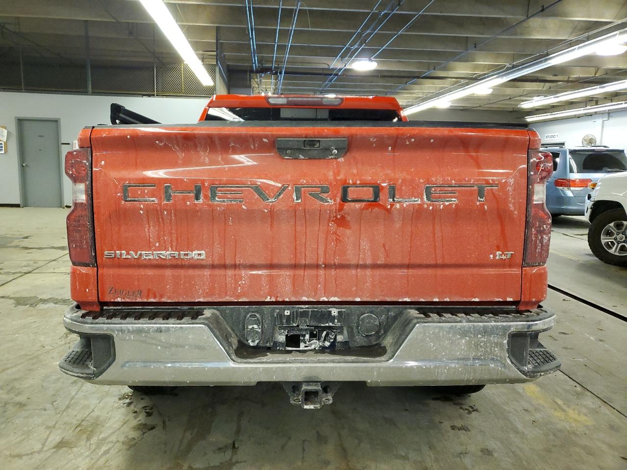2020 Chevrolet Silverado VIN 3GCUYDED5LG233532 Copart auction photo, front end / rear end damage thumbnail 6