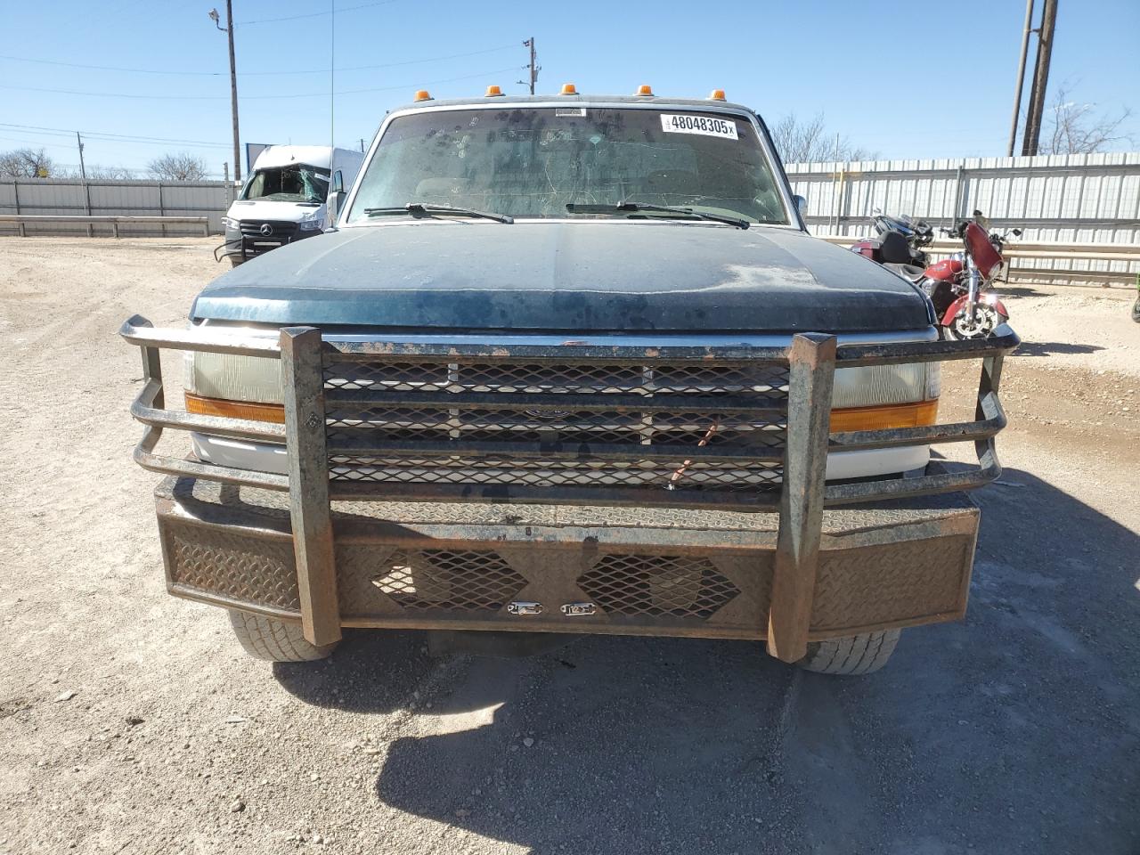 1995 Ford F250 VIN 1FTHX25F4SKB69890 Copart auction photo, side / hail damage thumbnail 5