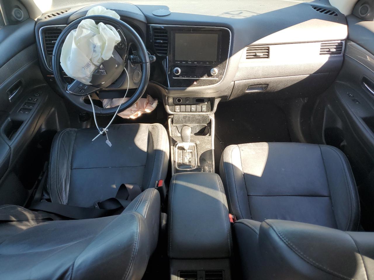 2020 Mitsubishi Outlander VIN JA4AD3A30LZ018253 Copart auction photo, rear end / front end damage thumbnail 8