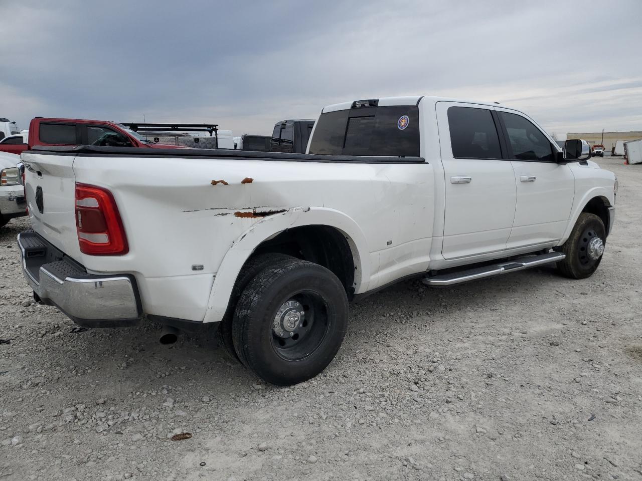 2019 RAM 3500 VIN 3C63RRJL9KG627205 Copart auction photo, rear end damage thumbnail 3
