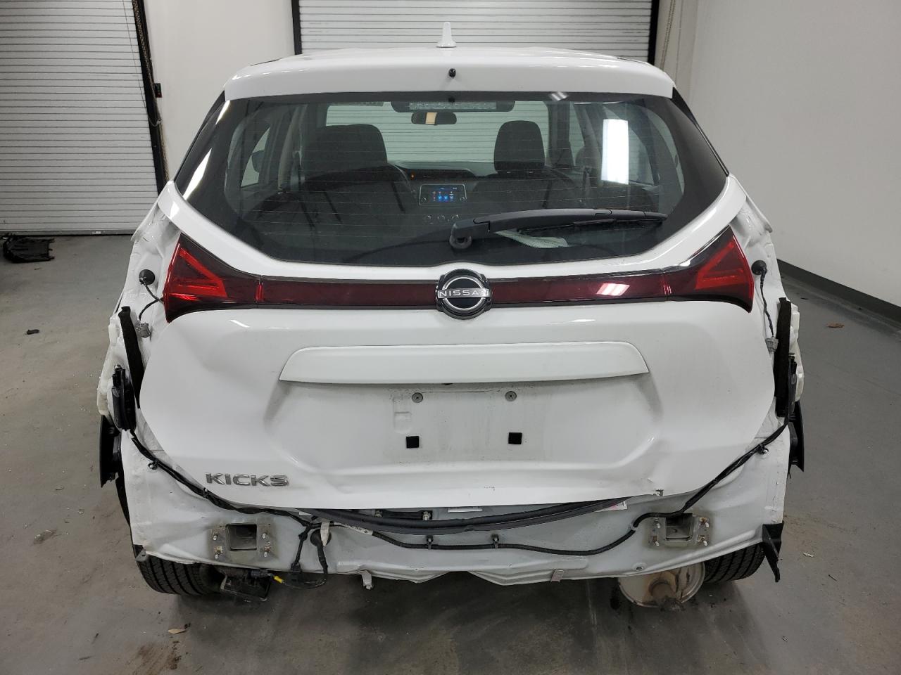 2024 Nissan Kicks VIN 3N1CP5BV3RL546552 Copart auction photo, rear end damage thumbnail 6