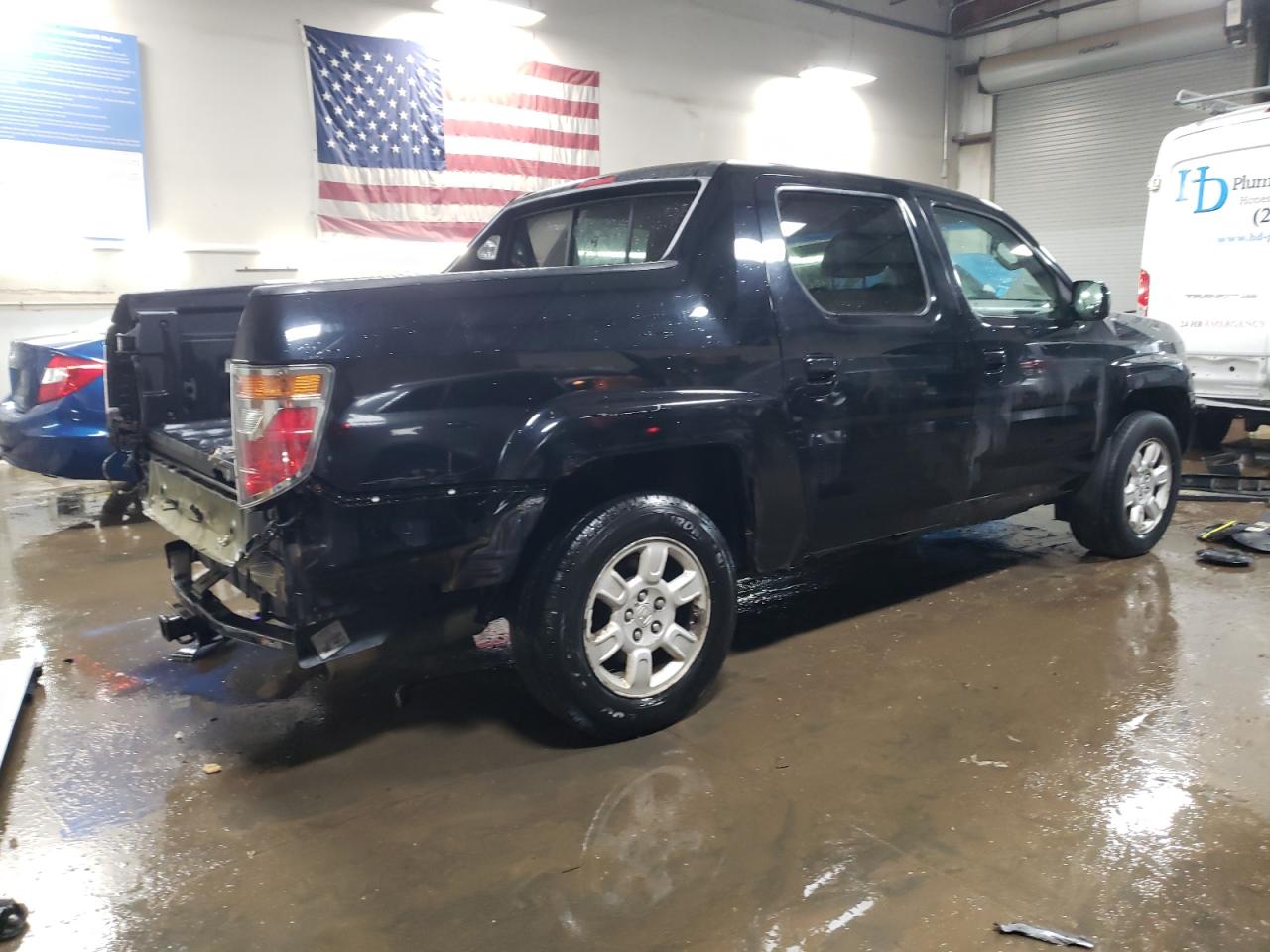 2006 Honda Ridgeline VIN 2HJYK16496H572617 Copart auction photo, rear end damage thumbnail 3