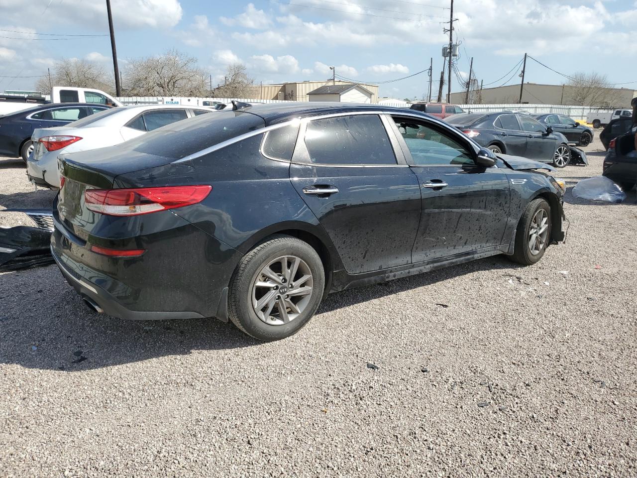 2019 KIA Optima VIN 5XXGT4L35KG374463 Copart auction photo, front end damage thumbnail 3