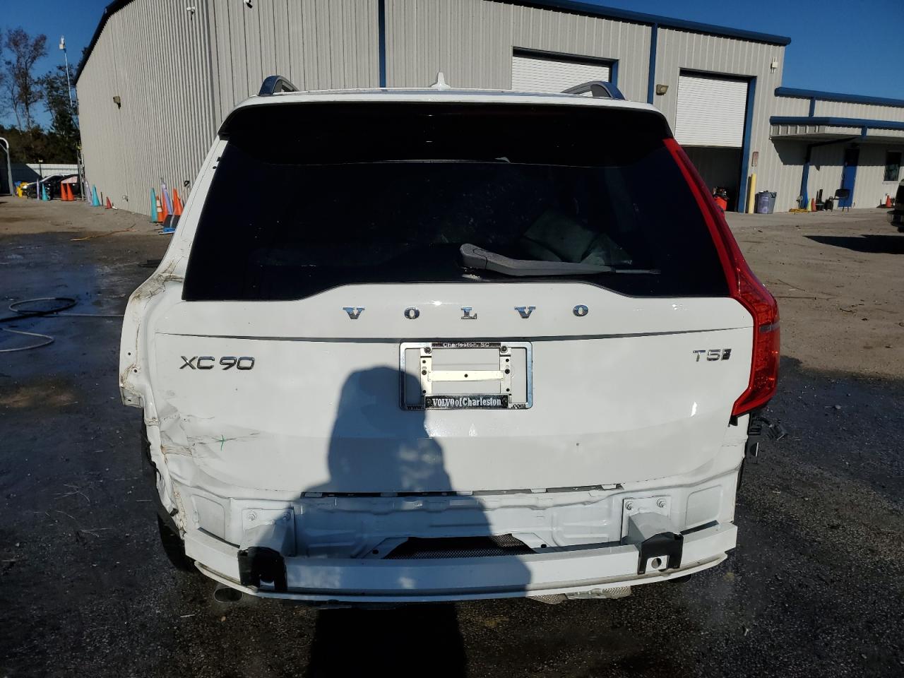 2017 Volvo XC90 VIN YV4102XK5H1144167 Copart auction photo, rear end damage thumbnail 6