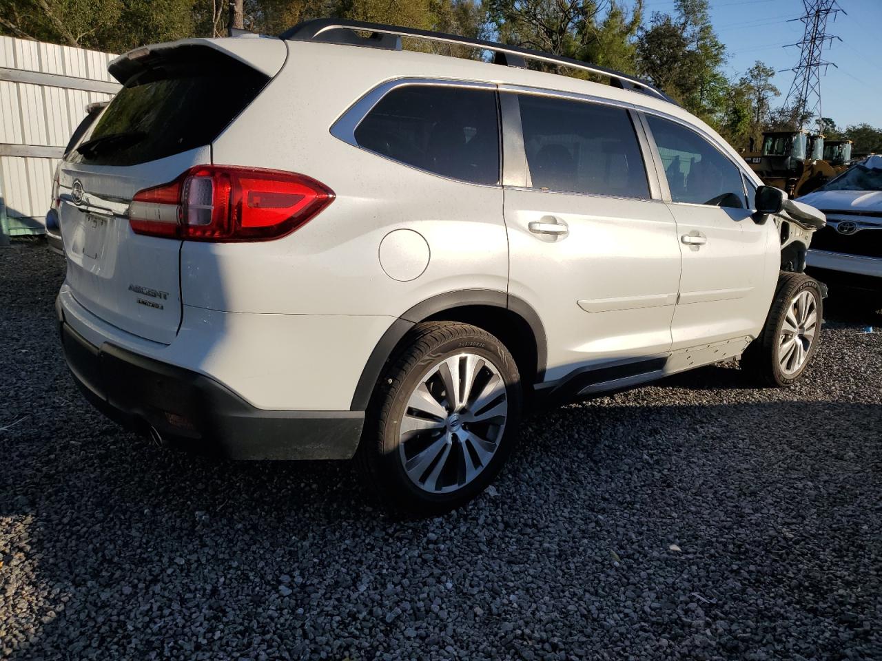 2021 Subaru Ascent VIN 4S4WMAPD8M3470256 Copart auction photo, front end / side damage thumbnail 3