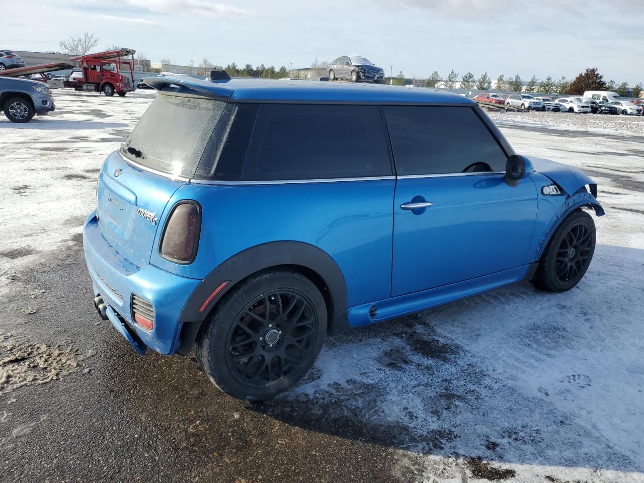 2007 MINI Cooper VIN WMWMF73507TT81807 Copart auction photo, front end / mechanical damage thumbnail 3
