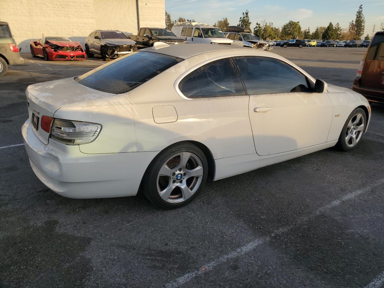 2010 BMW 3er VIN WBAWV1C51AP123918 Copart auction photo, front end / rear end damage thumbnail 3