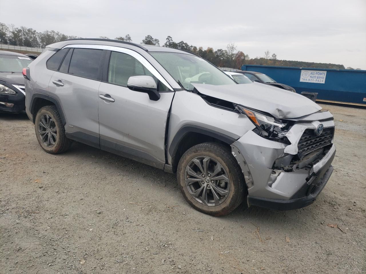 2022 Toyota RAV 4 VIN JTMB6RFV3ND059817 Copart auction photo, front end / side damage thumbnail 4