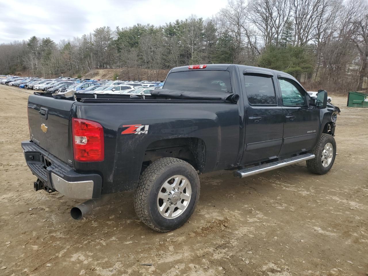 2014 Chevrolet Silverado VIN 1GC1KYE81EF174028 Copart auction photo, front end / minor dent/scratches damage thumbnail 3