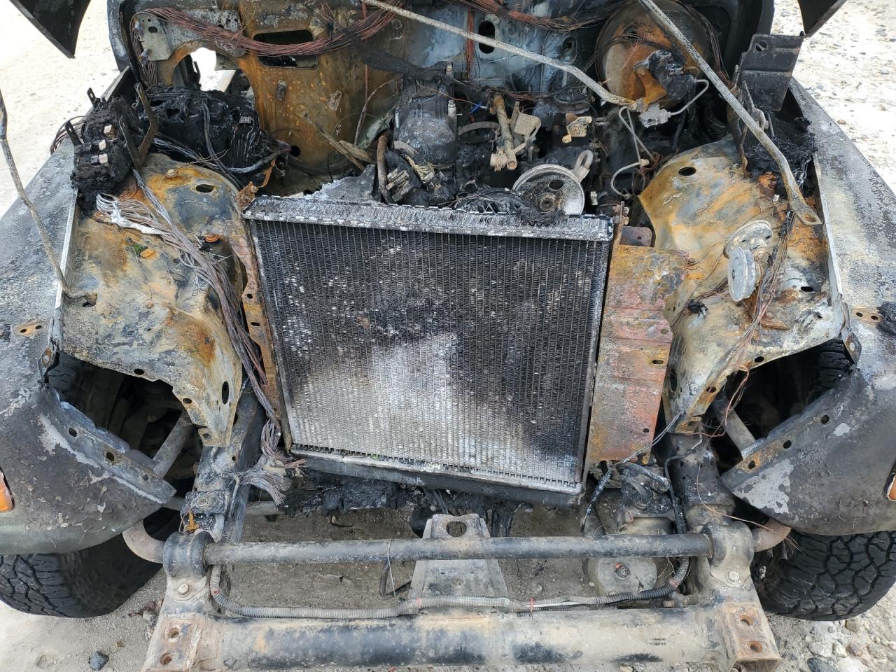 1998 Jeep Wrangler VIN 1J4FY29P4WP759579 Copart auction photo, burn / burn - interior damage thumbnail 11
