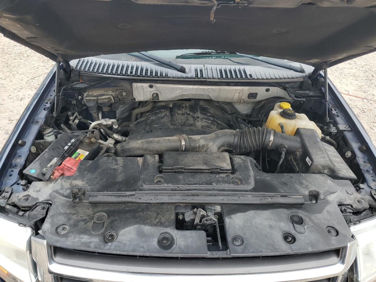 2016 Ford Expedition VIN 1FMJU1HT1GEF14669 Copart auction photo, side / undercarriage damage thumbnail 12