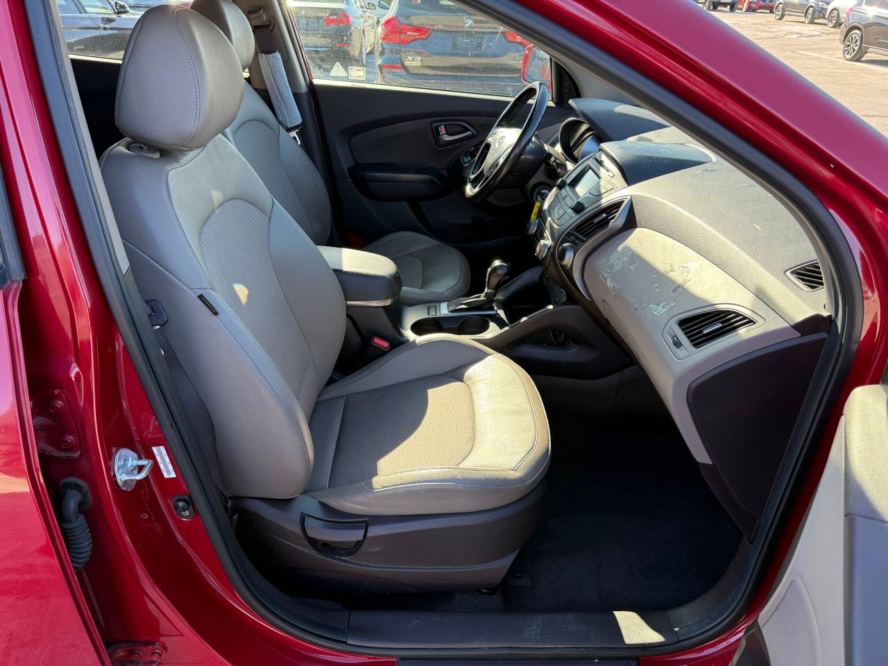 2014 Hyundai Tucson VIN KM8JUCAG6EU924010 Copart auction photo, normal wear / minor dent/scratches damage thumbnail 5