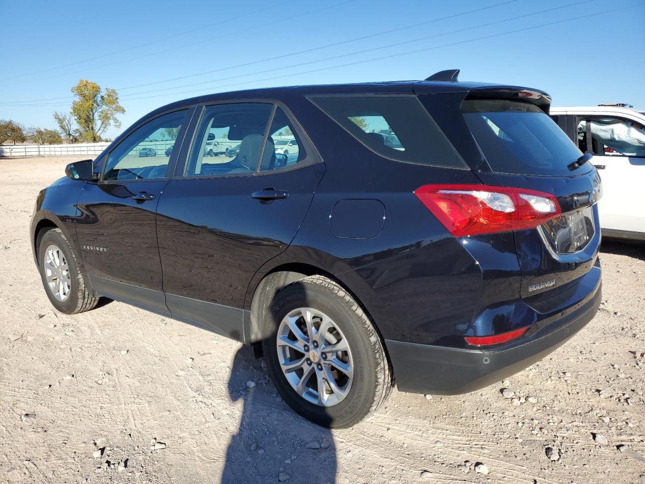 2020 Chevrolet Equinox VIN 2GNAX5EV3L6202092 Copart auction photo, hail damage thumbnail 2