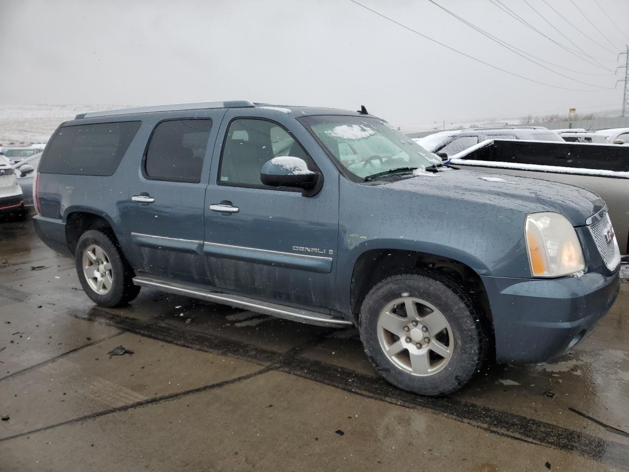 2007 GMC Yukon VIN 1GKFK668X7J349244 Copart auction photo, hail / minor dent/scratches damage thumbnail 4