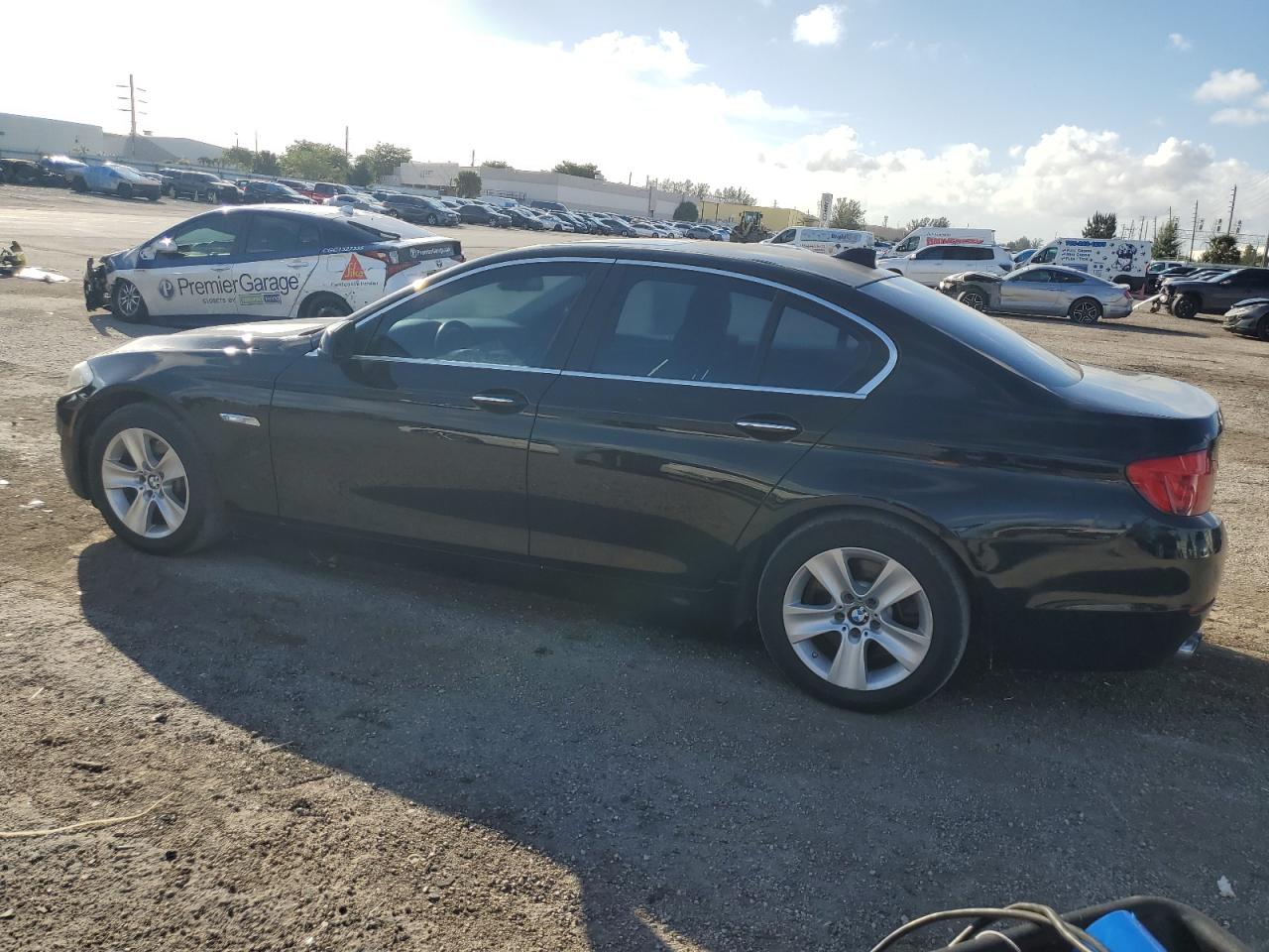 2012 BMW 5er VIN WBAXG5C50CDW24213 Copart auction photo, minor dent/scratches damage thumbnail 2