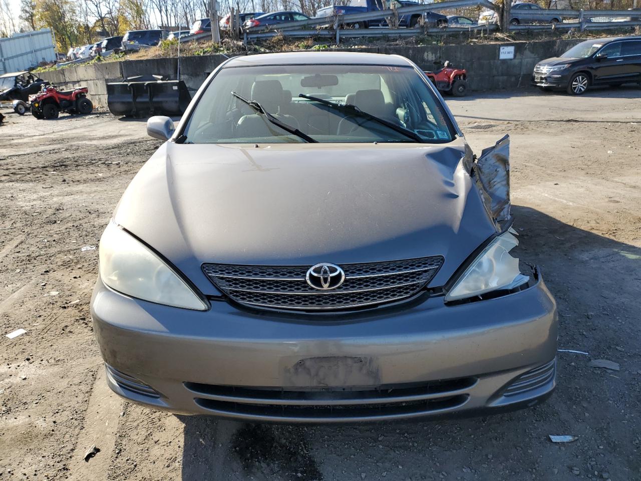 2002 Toyota Camry VIN 4T1BE32K72U580753 Copart auction photo, front end / minor dent/scratches damage thumbnail 5