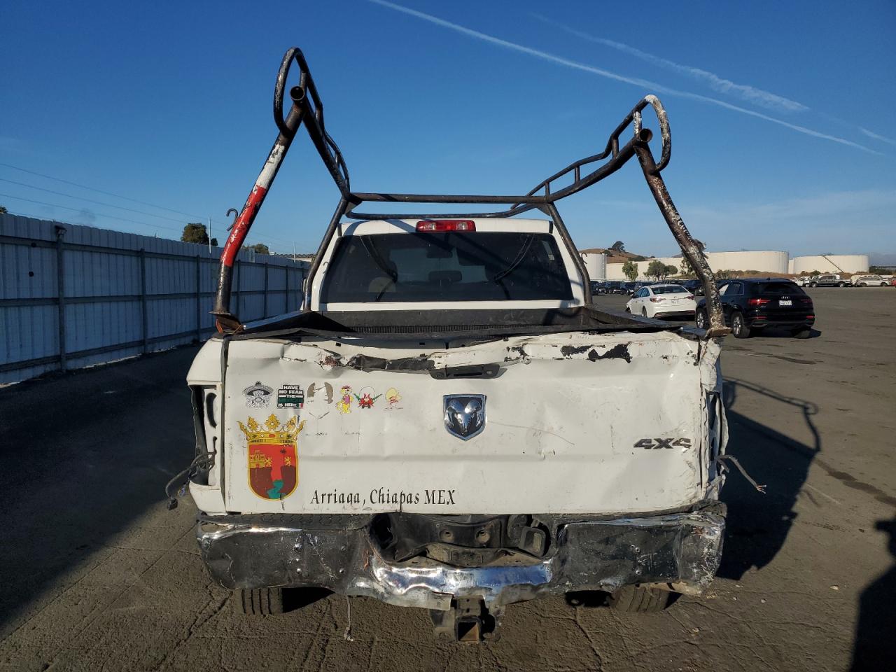 2018 RAM 2500 VIN 3C6UR5CL4JG420326 Copart auction photo, rear end / vandalism damage thumbnail 6