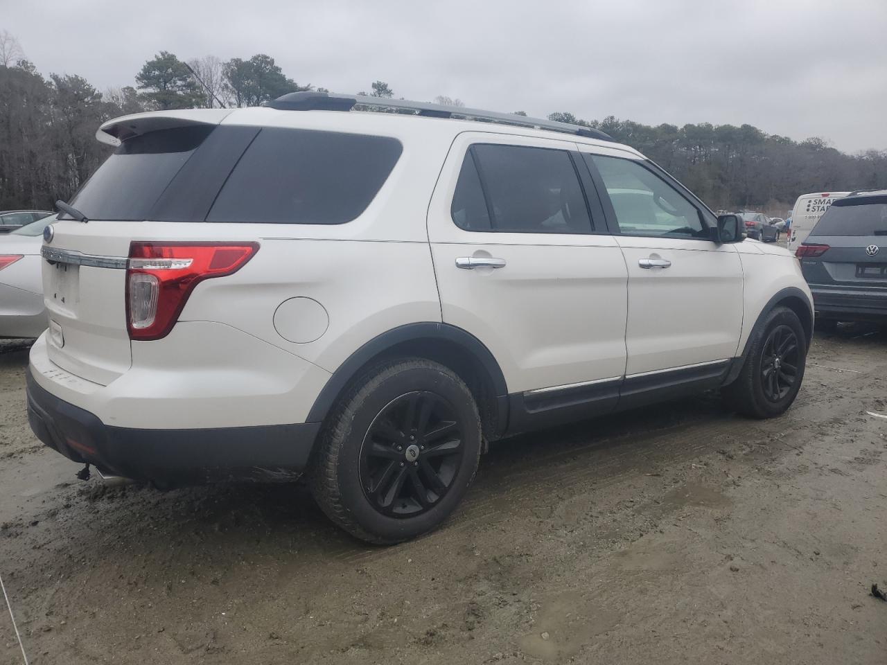 2011 Ford Explorer VIN 1FMHK7D86BGA44774 Copart auction photo, rear end / minor dent/scratches damage thumbnail 3