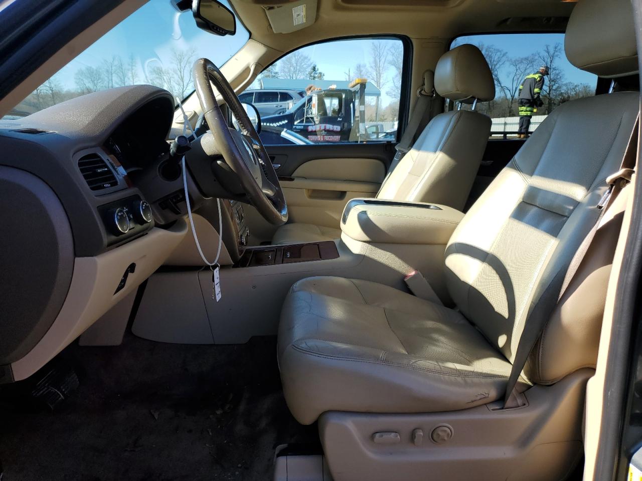 2011 Chevrolet Suburban VIN 1GNSKKE35BR175318 Copart auction photo, side damage thumbnail 7
