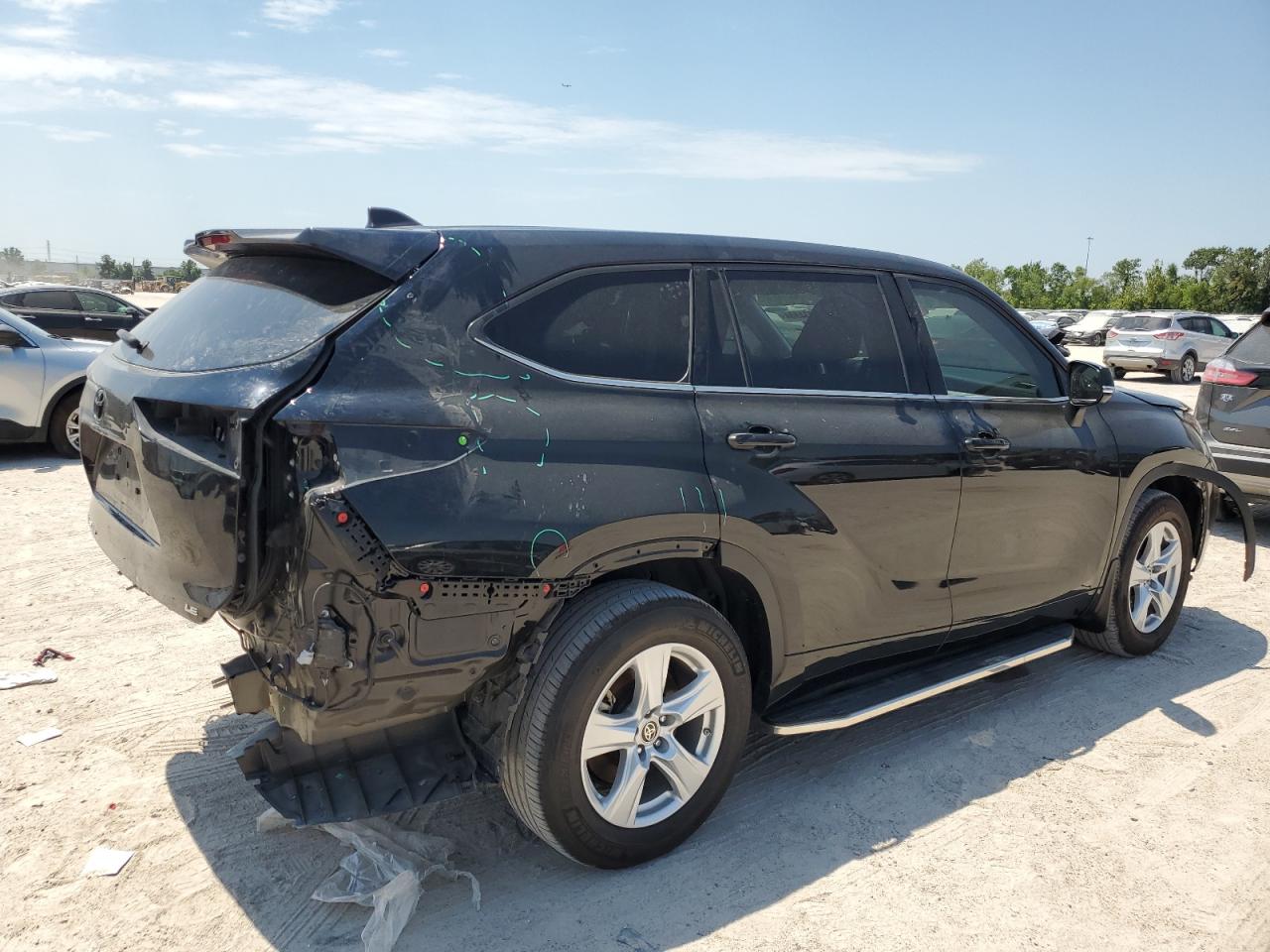 2022 Toyota Highlander VIN 5TDZZRAHXNS553233 Copart auction photo, rear end / front end damage thumbnail 3